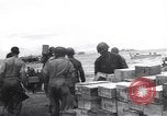 Immagine di Soldati statunitensi Guadalcanal nelle Isole Salomone, 1944, secondo 45 filmato di repertorio 65675074983