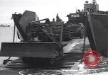 Standbild USA Soldaten Guadalcanal Salomonen, 1944, aus Sekunde 9 historischem Filmmaterial Videoclip 65675074986