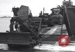 Standbild USA Soldaten Guadalcanal Salomonen, 1944, aus Sekunde 12 historischem Filmmaterial Videoclip 65675074986