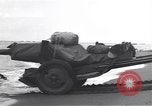 Standbild USA Soldaten Guadalcanal Salomonen, 1944, aus Sekunde 41 historischem Filmmaterial Videoclip 65675074986