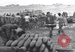 Standbild USA Soldaten Guadalcanal Salomonen, 1944, aus Sekunde 55 historischem Filmmaterial Videoclip 65675074986