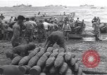 Standbild USA Soldaten Guadalcanal Salomonen, 1944, aus Sekunde 59 historischem Filmmaterial Videoclip 65675074986