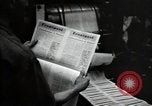 Standbild Frontpost Zeitung Italien, 1944, aus Sekunde 11 historischem Filmmaterial Videoclip 65675075010