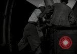 Standbild Flieger Italien, 1944, aus Sekunde 12 historischem Filmmaterial Videoclip 65675075011