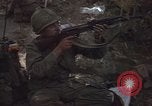 Image soldats des États-Unis Vietnam, 1965, de la seconde 29 séquences d'archives historiques vidéo 65675075033