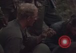 Image soldats des États-Unis Vietnam, 1965, de la seconde 45 séquences d'archives historiques vidéo 65675075033