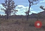 Image soldats des États-Unis Vietnam, 1965, de la seconde 56 séquences d'archives historiques vidéo 65675075033