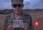 Image soldats des États-Unis Vietnam, 1965, de la seconde 4 séquences d'archives historiques vidéo 65675075034