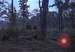 Image soldats des États-Unis Vietnam, 1965, de la seconde 28 séquences d'archives historiques vidéo 65675075034