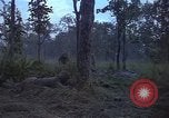 Image soldats des États-Unis Vietnam, 1965, de la seconde 33 séquences d'archives historiques vidéo 65675075034