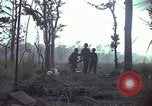 Image soldats des États-Unis Vietnam, 1965, de la seconde 49 séquences d'archives historiques vidéo 65675075034