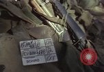 Image soldats des États-Unis Vietnam, 1965, de la seconde 4 séquences d'archives historiques vidéo 65675075035