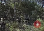 Image soldats des États-Unis Vietnam, 1965, de la seconde 14 séquences d'archives historiques vidéo 65675075036