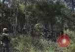 Image soldats des États-Unis Vietnam, 1965, de la seconde 17 séquences d'archives historiques vidéo 65675075036