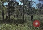 Image soldats des États-Unis Vietnam, 1965, de la seconde 37 séquences d'archives historiques vidéo 65675075036