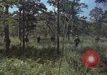 Image soldats des États-Unis Vietnam, 1965, de la seconde 44 séquences d'archives historiques vidéo 65675075036
