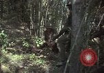 Image soldats des États-Unis Vietnam, 1965, de la seconde 49 séquences d'archives historiques vidéo 65675075036