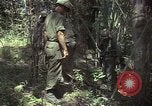 Image soldats des États-Unis Vietnam, 1965, de la seconde 57 séquences d'archives historiques vidéo 65675075036