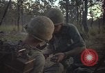 Immagine di Soldati statunitensi Il Vietnam, 1965, secondo 18 filmato di repertorio 65675075037