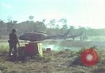 Image soldats des États-Unis Vietnam, 1965, de la seconde 45 séquences d'archives historiques vidéo 65675075039