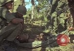 Image soldats des États-Unis Vietnam, 1965, de la seconde 5 séquences d'archives historiques vidéo 65675075040