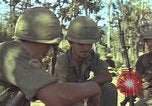 Image soldats des États-Unis Vietnam, 1965, de la seconde 15 séquences d'archives historiques vidéo 65675075040