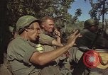 Image soldats des États-Unis Vietnam, 1965, de la seconde 24 séquences d'archives historiques vidéo 65675075040