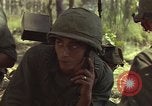 Image soldats des États-Unis Vietnam, 1965, de la seconde 40 séquences d'archives historiques vidéo 65675075040