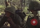 Image soldats des États-Unis Vietnam, 1965, de la seconde 51 séquences d'archives historiques vidéo 65675075040