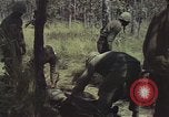 Standbild USA Soldaten Vietnam, 1965, aus Sekunde 43 historischem Filmmaterial Videoclip 65675075042