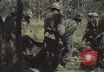 Standbild USA Soldaten Vietnam, 1965, aus Sekunde 44 historischem Filmmaterial Videoclip 65675075042