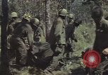 Standbild USA Soldaten Vietnam, 1965, aus Sekunde 46 historischem Filmmaterial Videoclip 65675075042