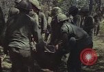 Standbild USA Soldaten Vietnam, 1965, aus Sekunde 52 historischem Filmmaterial Videoclip 65675075042