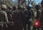Standbild USA Soldaten Vietnam, 1965, aus Sekunde 56 historischem Filmmaterial Videoclip 65675075042