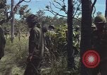 Standbild USA Soldaten Vietnam, 1965, aus Sekunde 62 historischem Filmmaterial Videoclip 65675075042