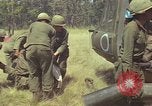Image soldats des États-Unis Vietnam, 1965, de la seconde 39 séquences d'archives historiques vidéo 65675075043