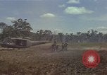 Image soldats des États-Unis Vietnam, 1965, de la seconde 54 séquences d'archives historiques vidéo 65675075043