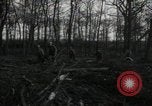 Standbild USA Infanteristen Deutschland, 1944, aus Sekunde 30 historischem Filmmaterial Videoclip 65675075048