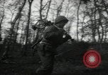 Standbild USA Infanteristen Deutschland, 1944, aus Sekunde 46 historischem Filmmaterial Videoclip 65675075048