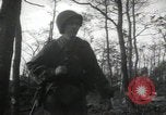Standbild USA Infanteristen Deutschland, 1944, aus Sekunde 62 historischem Filmmaterial Videoclip 65675075048