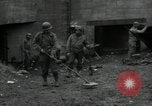 Standbild USA Infanteristen Deutschland, 1944, aus Sekunde 19 historischem Filmmaterial Videoclip 65675075053