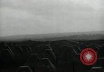 Standbild USA Infanteristen Aachen Deutschland, 1944, aus Sekunde 33 historischem Filmmaterial Videoclip 65675075054