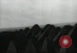 Standbild USA Infanteristen Aachen Deutschland, 1944, aus Sekunde 42 historischem Filmmaterial Videoclip 65675075054