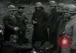 Standbild 9 Division Soldaten Gressenich Deutschland, 1944, aus Sekunde 4 historischem Filmmaterial Videoclip 65675075063