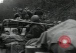 Standbild 9 Division Soldaten Gressenich Deutschland, 1944, aus Sekunde 16 historischem Filmmaterial Videoclip 65675075063