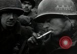 Standbild 9 Division Soldaten Gressenich Deutschland, 1944, aus Sekunde 59 historischem Filmmaterial Videoclip 65675075063