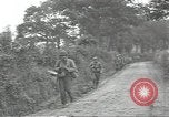 Standbild USA Infanteristen Marigny Frankreich, 1944, aus Sekunde 7 historischem Filmmaterial Videoclip 65675075089