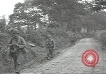 Standbild USA Infanteristen Marigny Frankreich, 1944, aus Sekunde 10 historischem Filmmaterial Videoclip 65675075089