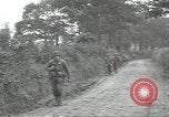 Standbild USA Infanteristen Marigny Frankreich, 1944, aus Sekunde 14 historischem Filmmaterial Videoclip 65675075089
