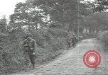 Standbild USA Infanteristen Marigny Frankreich, 1944, aus Sekunde 15 historischem Filmmaterial Videoclip 65675075089
